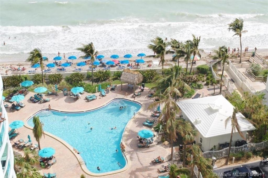 2Bd Condo Christmas Retreat Pool Beachside 할리우드 외부 사진